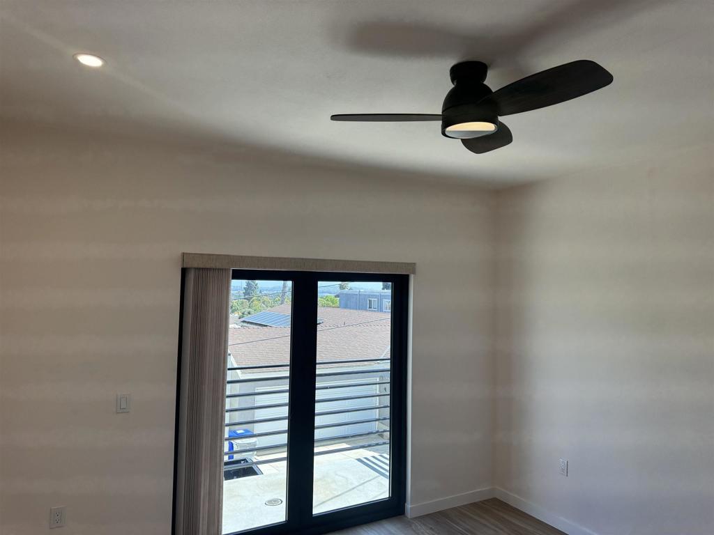 2527 Beryl St Property Photo 27