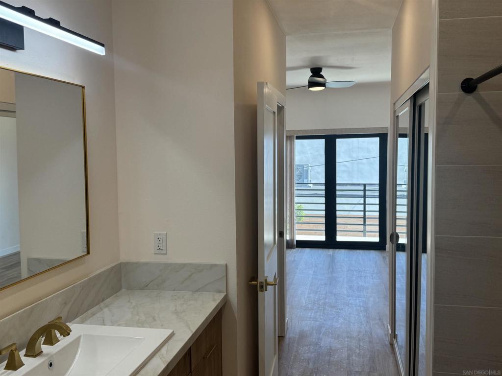 2527 Beryl St Property Photo 29