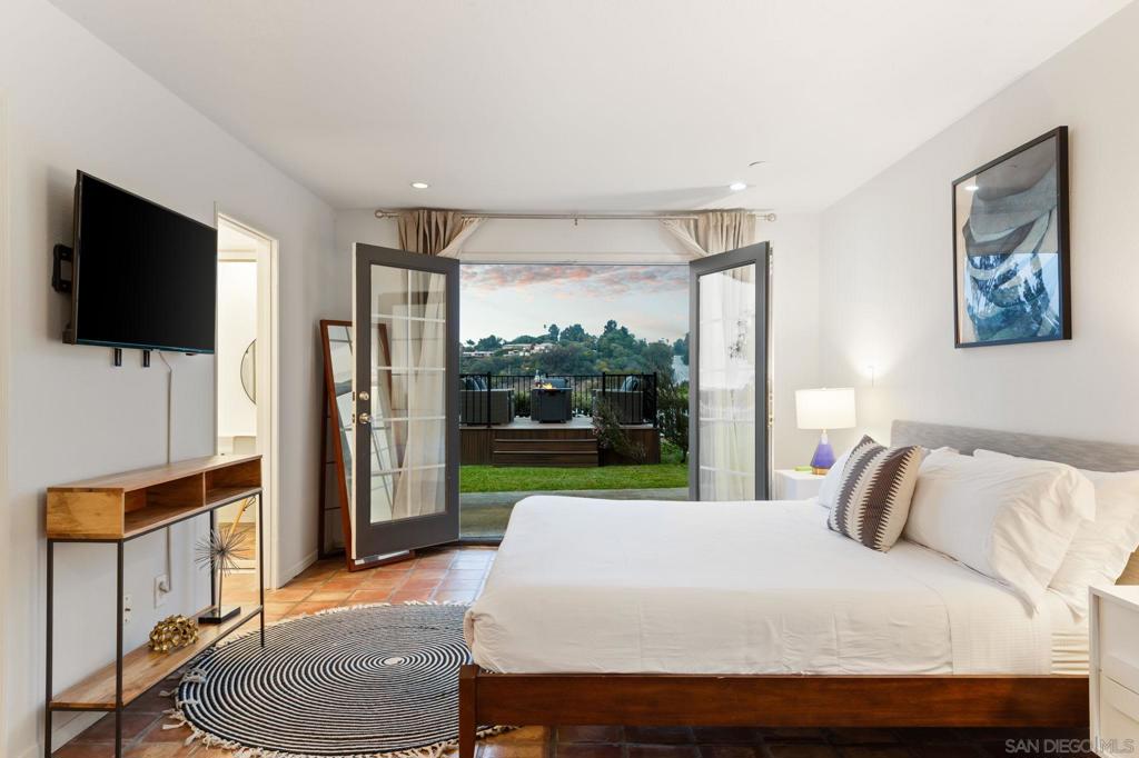 7806 Via Capri Property Photo 3