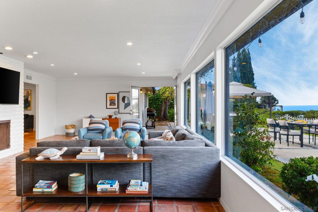 7806 Via Capri Property Photo 14