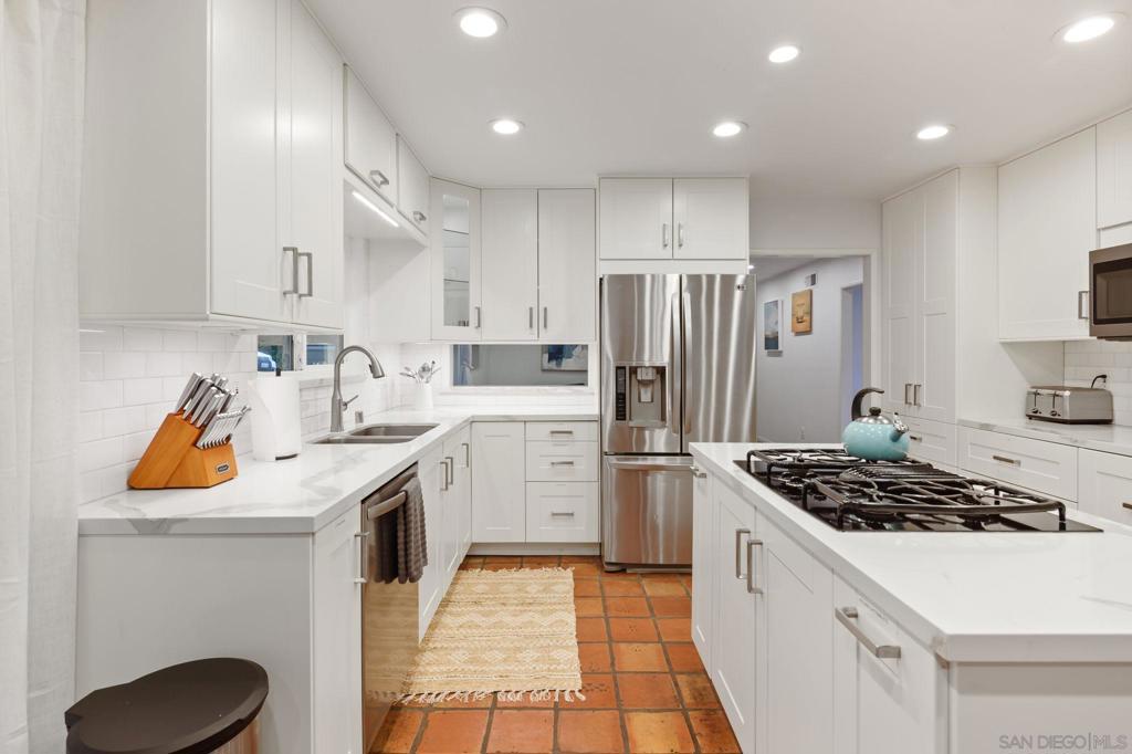 7806 Via Capri Property Photo 18