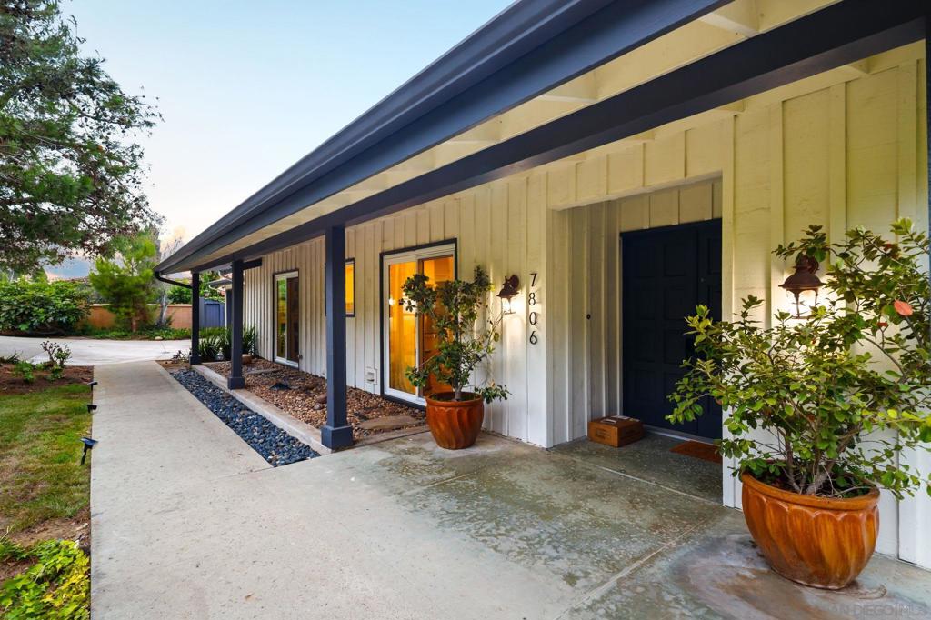 7806 Via Capri Property Photo 23