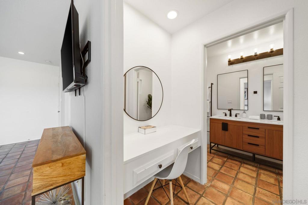7806 Via Capri Property Photo 27