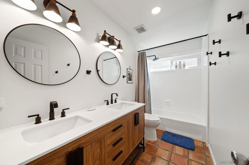 7806 Via Capri Property Photo 28