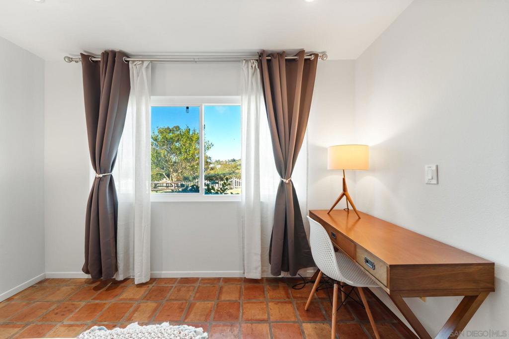 7806 Via Capri Property Photo 37
