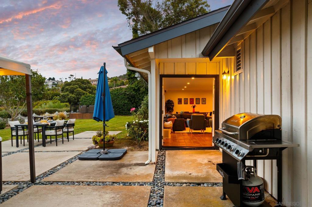 7806 Via Capri Property Photo 45