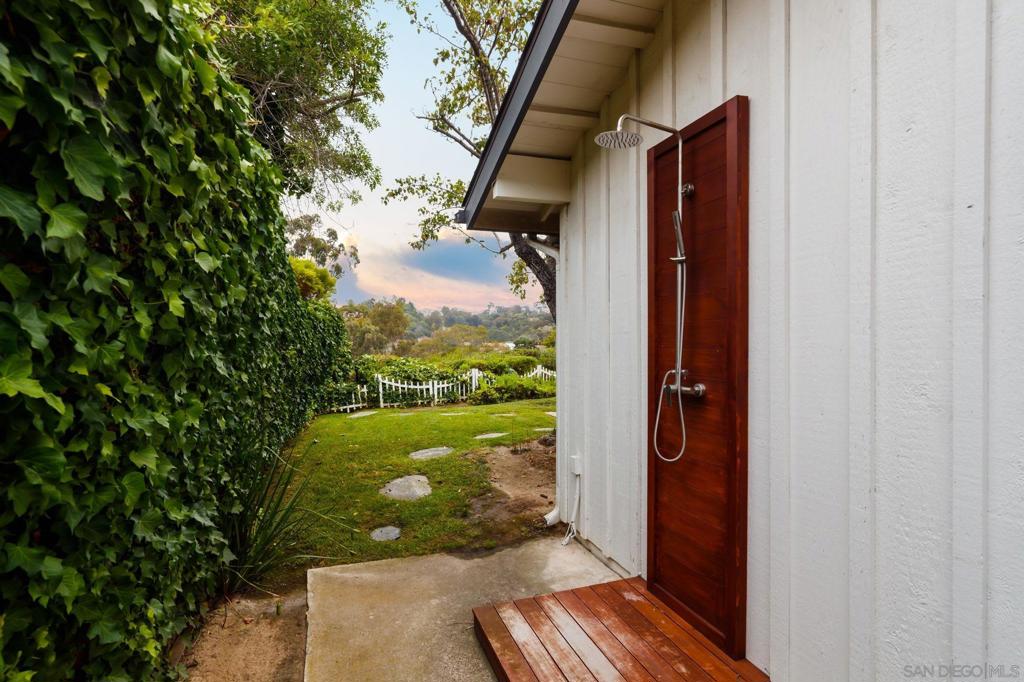 7806 Via Capri Property Photo 51