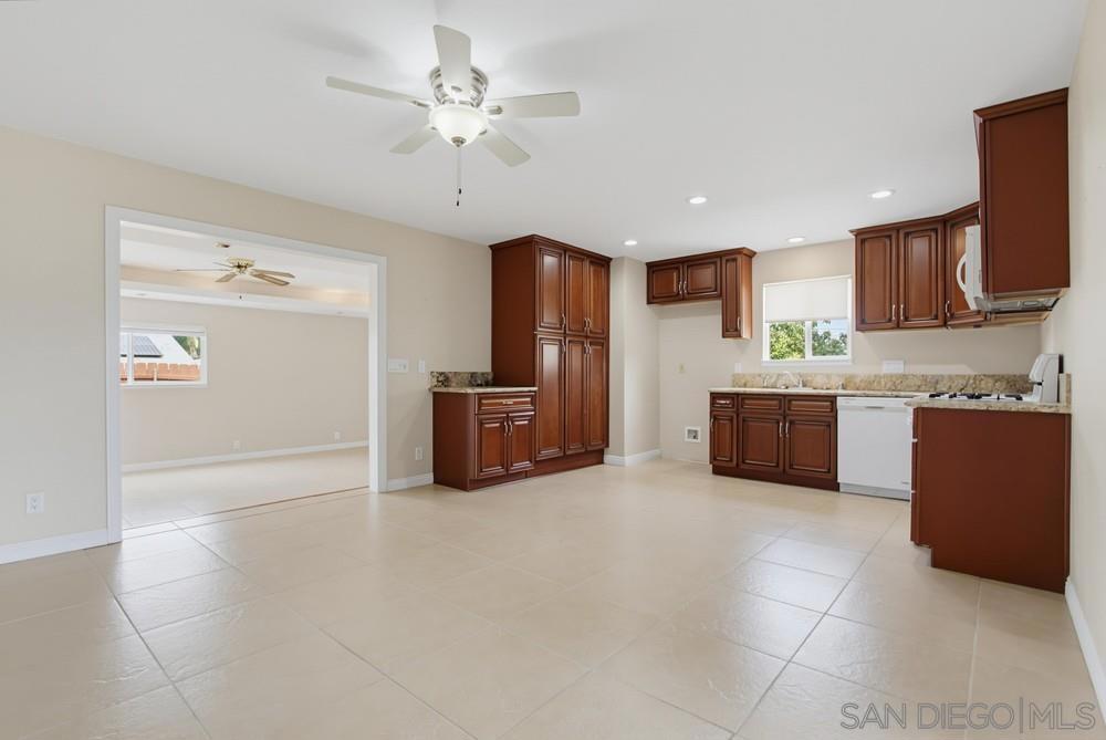 1010 Thomas Way Property Photo 20