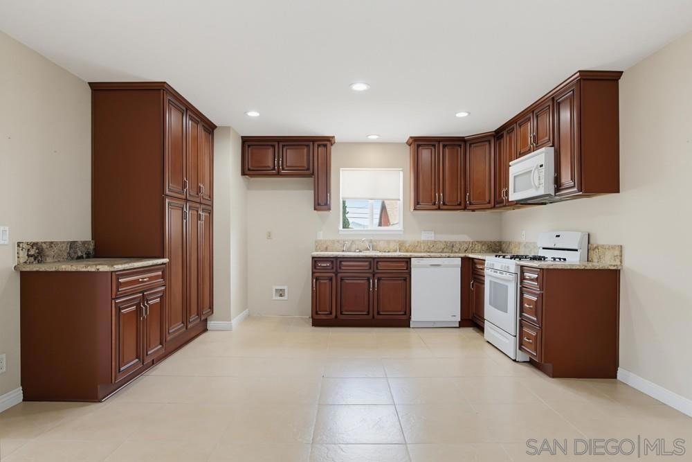 1010 Thomas Way Property Photo 22