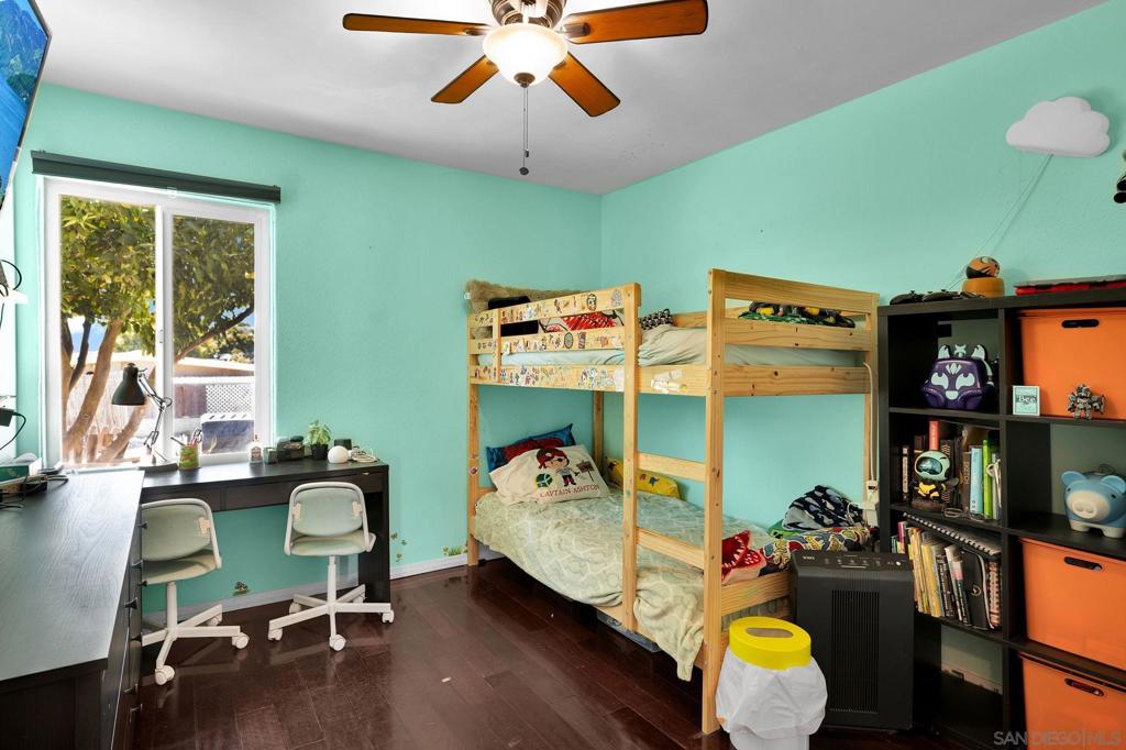 3504 Glade St Property Photo 13