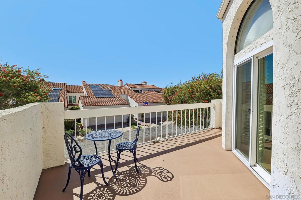 4885 Tinasa Way Property Photo 13