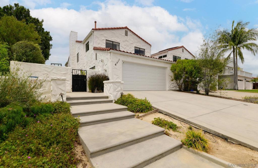 6711 Corintia Property Photo 1