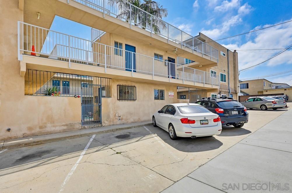 4477 Mentone St 105 Property Photo 43