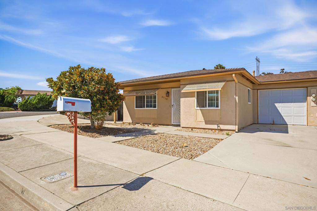 3719 Mira Pacific Dr Property Photo 1