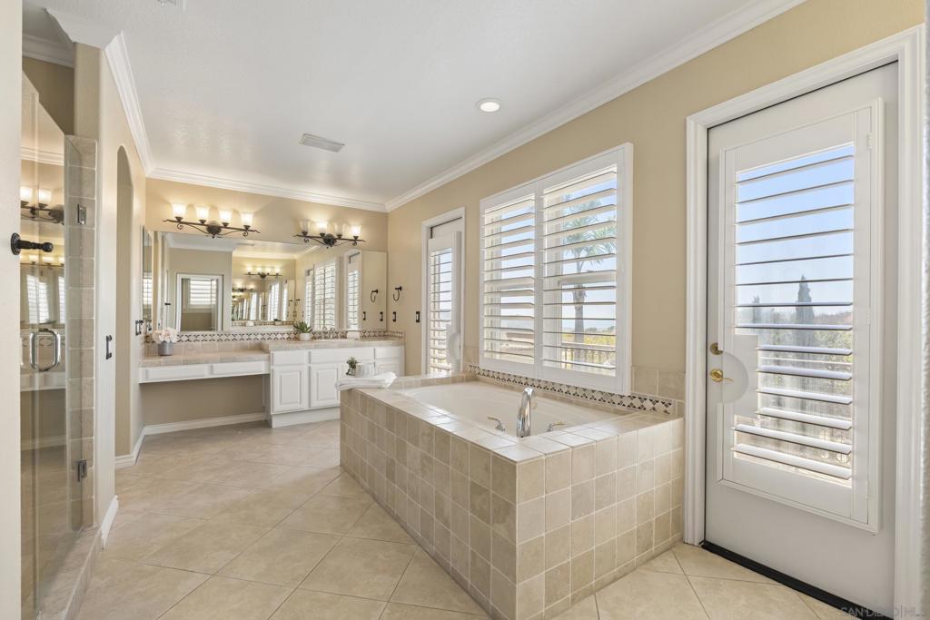 4058 Lago Di Grata Cir. Property Photo 33