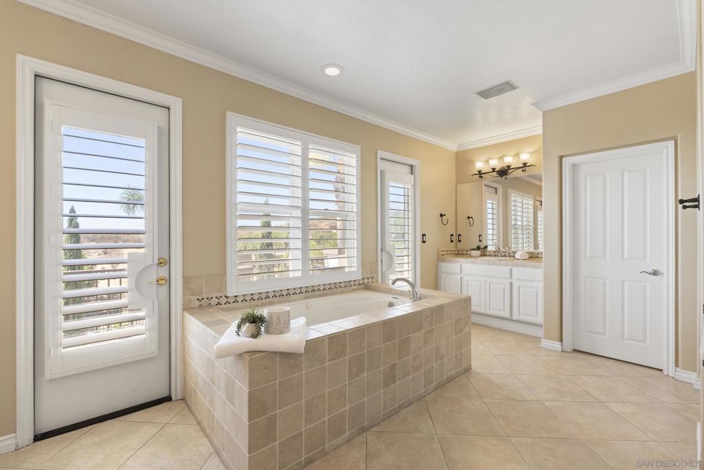 4058 Lago Di Grata Cir. Property Photo 35