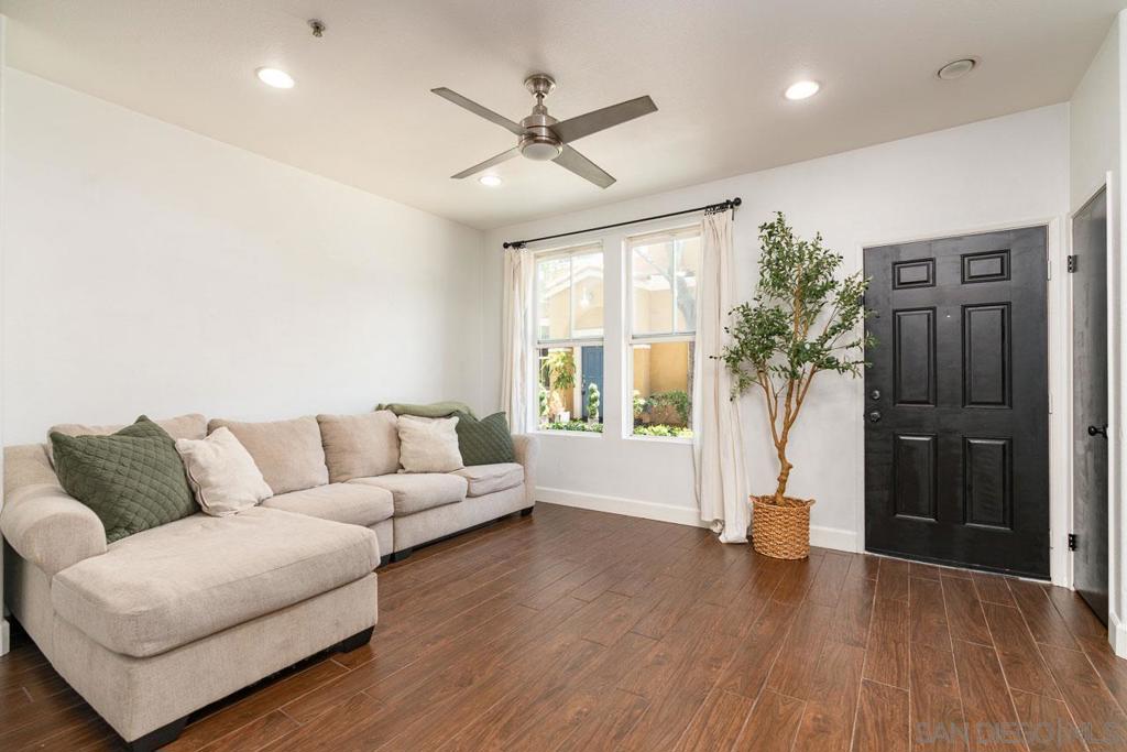 1373 Cassiopeia Ln Property Photo 3