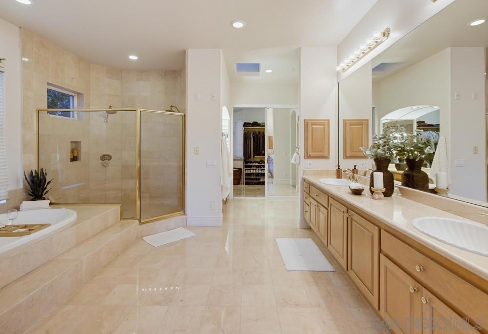 14893 Huntington Gate Dr Property Photo 33