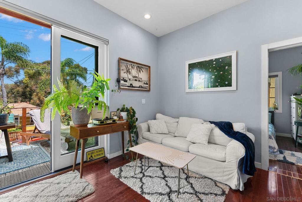 125 127 W Brookes Property Photo 8