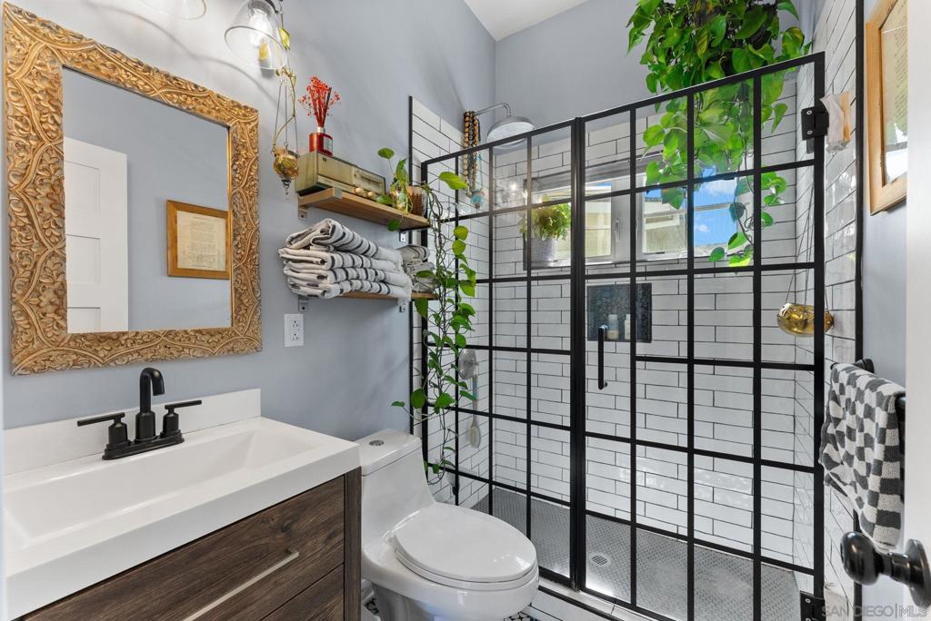 125 127 W Brookes Property Photo 19