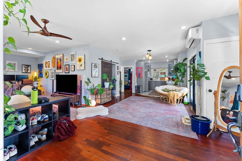 125 127 W Brookes Property Photo 30