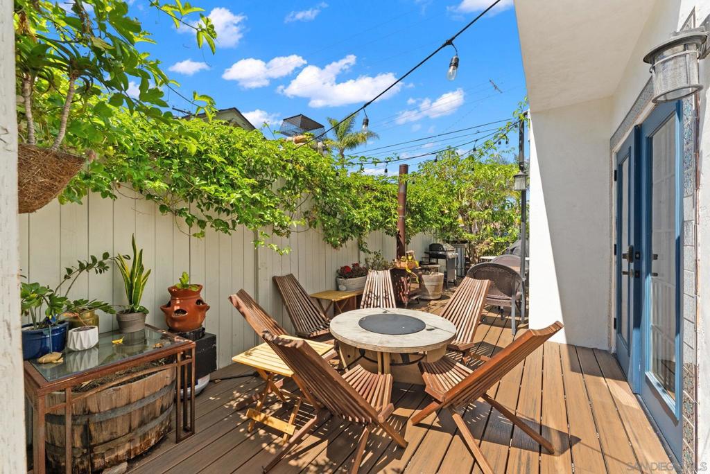 125 127 W Brookes Property Photo 32