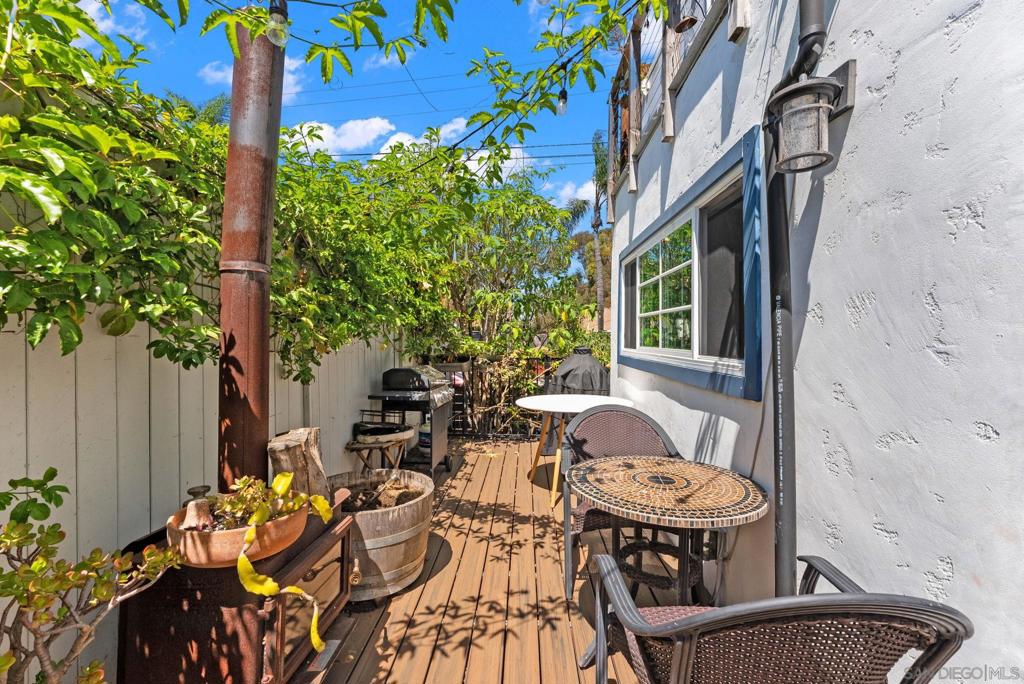 125 127 W Brookes Property Photo 33