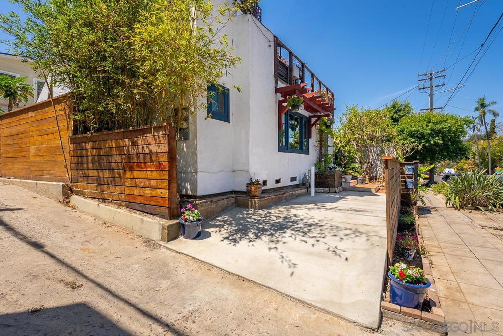 125 127 W Brookes Property Photo 40