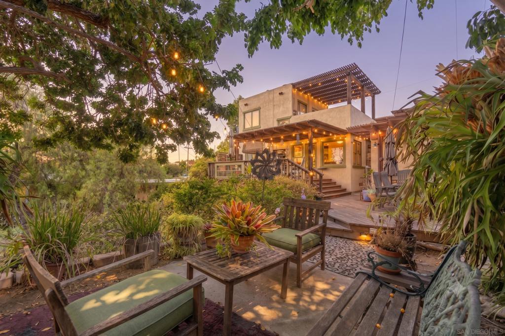 3255 Grape Street Property Photo