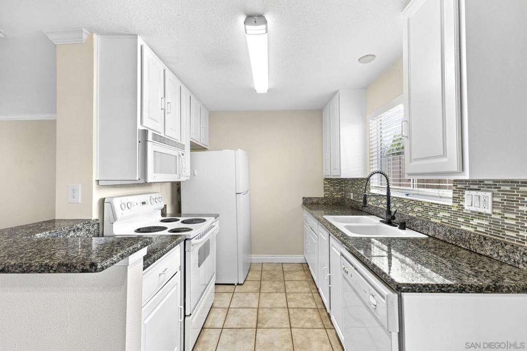 620 E Lexington Ave 13 Property Photo 28