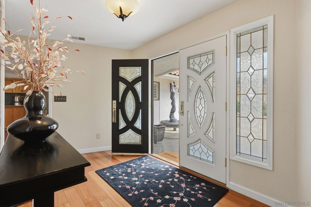 10649 Meadow Glen Way E Property Photo 4