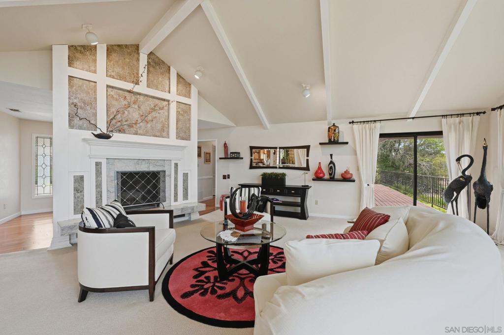 10649 Meadow Glen Way E Property Photo 8