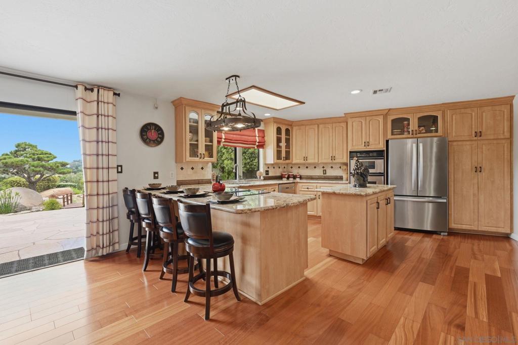 10649 Meadow Glen Way E Property Photo 14