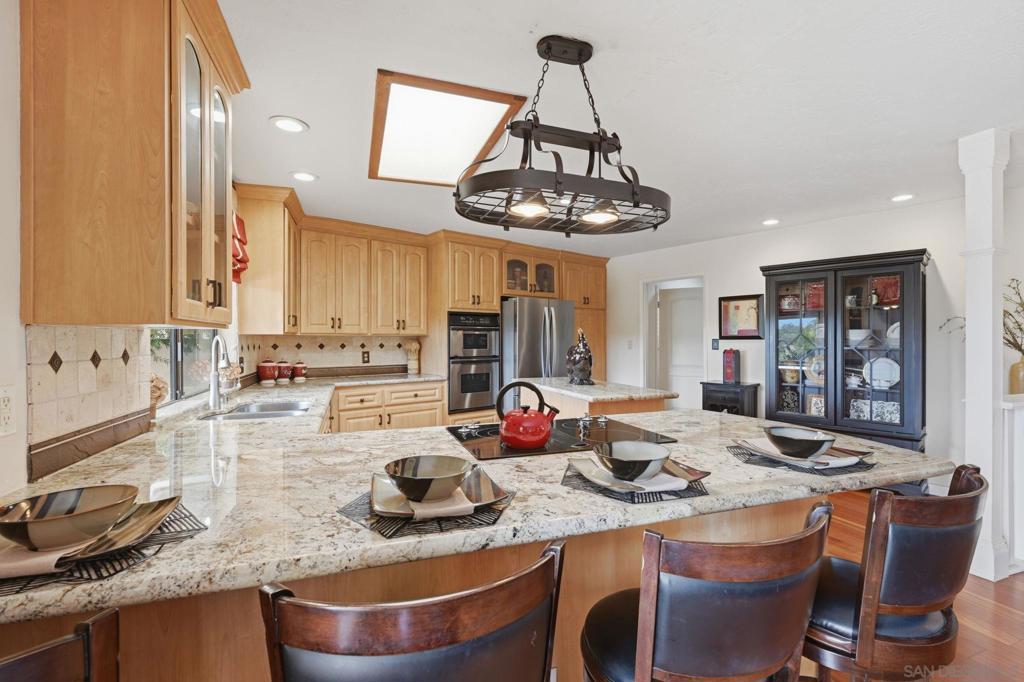 10649 Meadow Glen Way E Property Photo 15