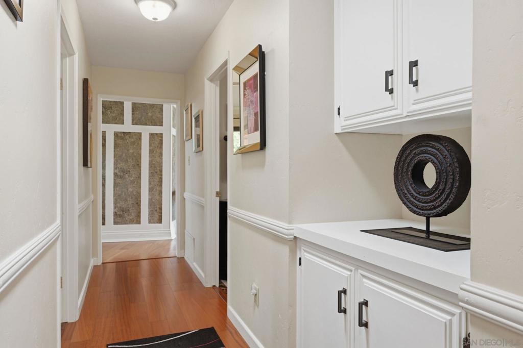 10649 Meadow Glen Way E Property Photo 24