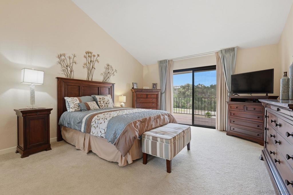 10649 Meadow Glen Way E Property Photo 25