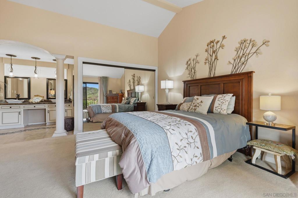 10649 Meadow Glen Way E Property Photo 28