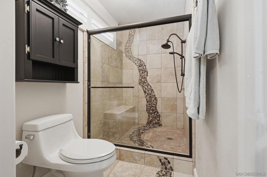 10649 Meadow Glen Way E Property Photo 33