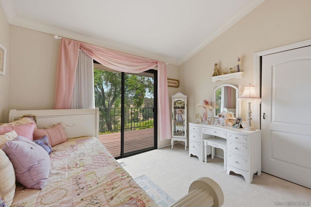 10649 Meadow Glen Way E Property Photo 38