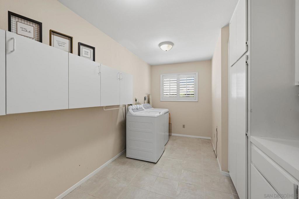 10649 Meadow Glen Way E Property Photo 40