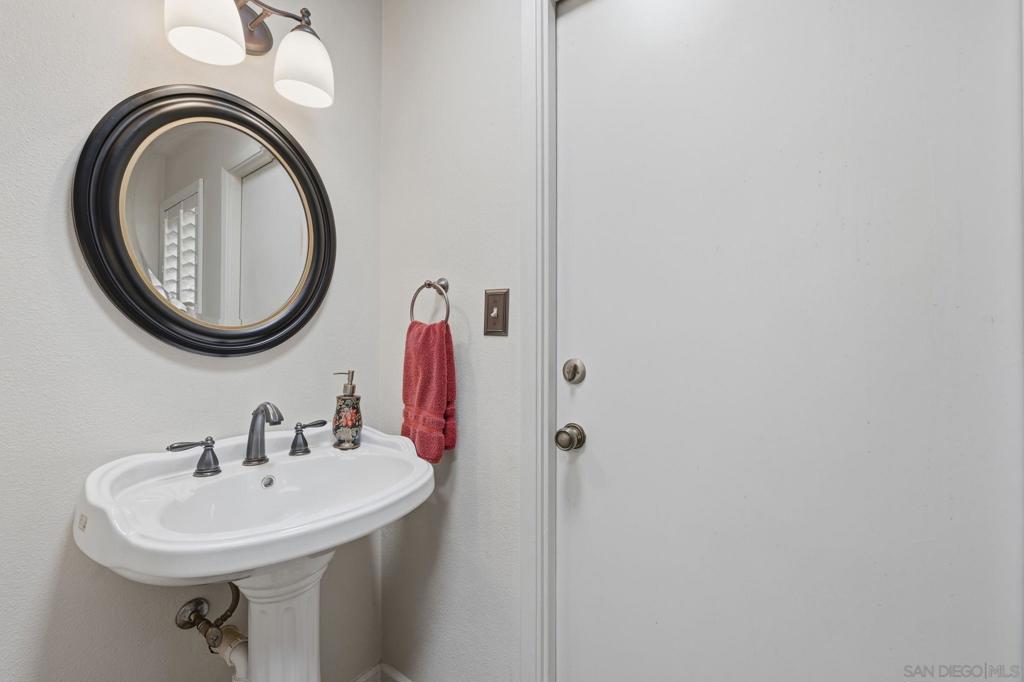 10649 Meadow Glen Way E Property Photo 41