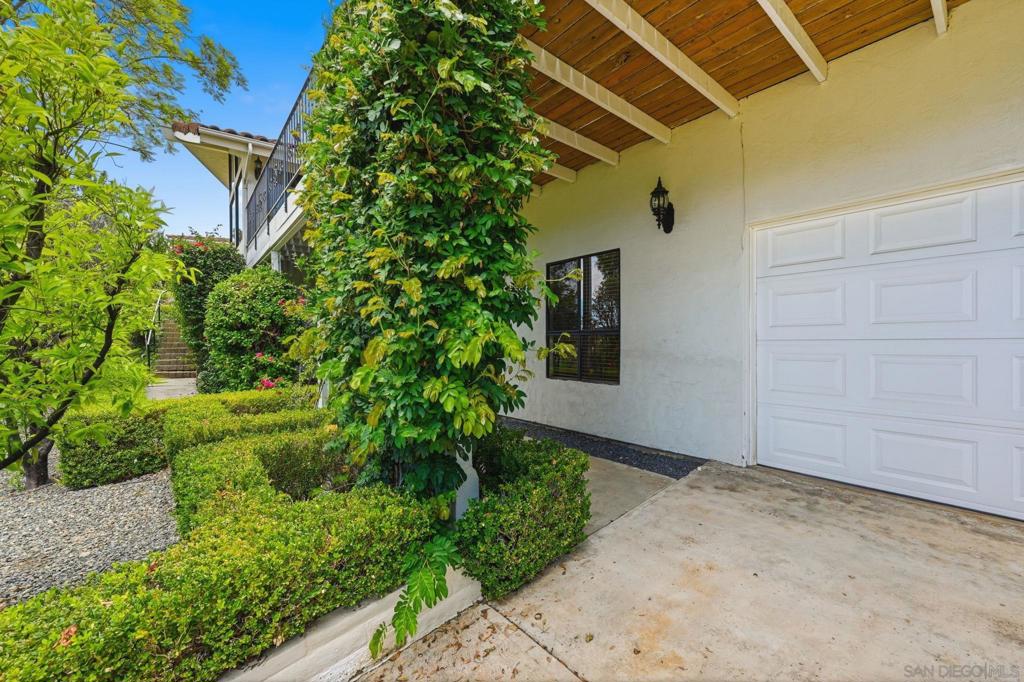 10649 Meadow Glen Way E Property Photo 45