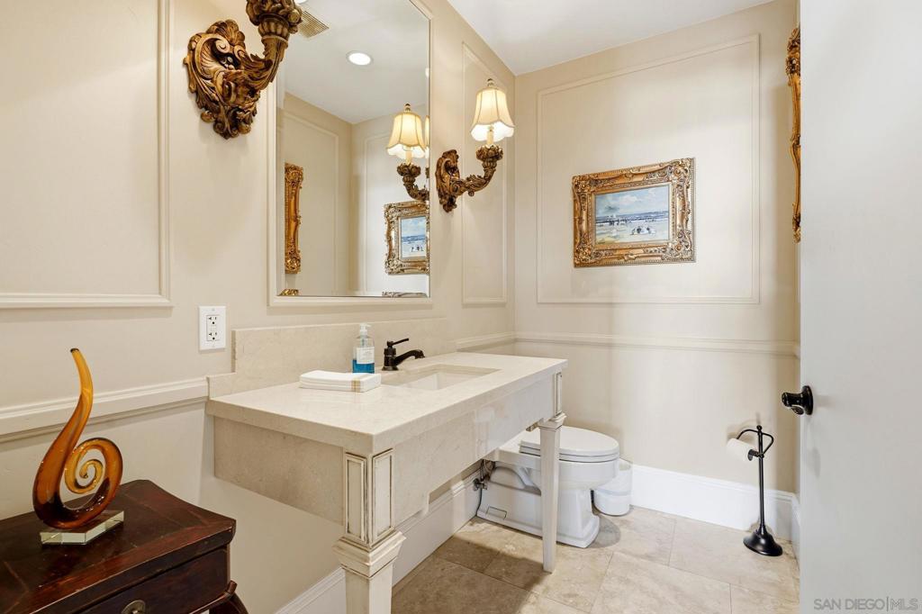 7 Green Turtle Road Property Photo 11