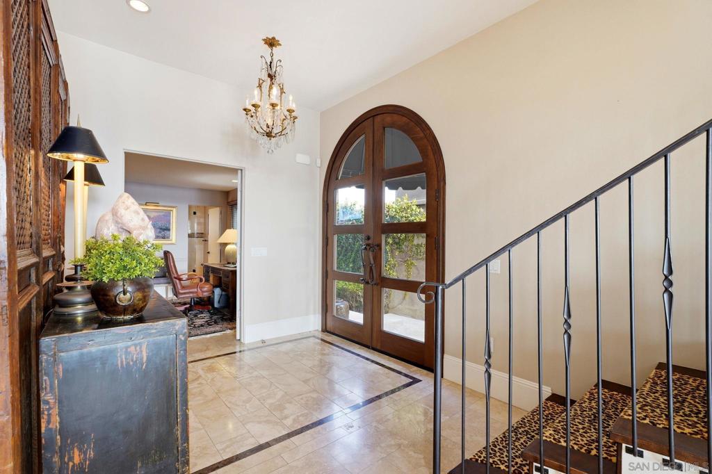 7 Green Turtle Road Property Photo 14