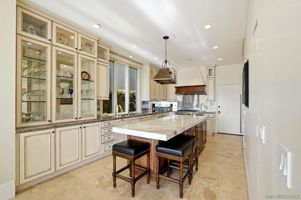 7 Green Turtle Road Property Photo 18