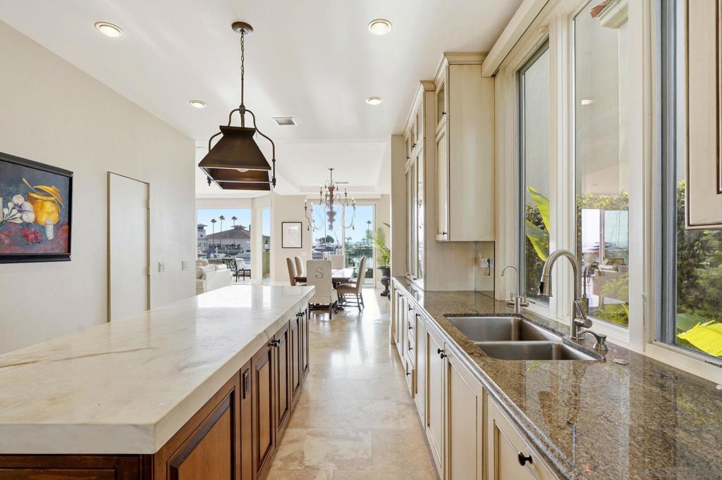7 Green Turtle Road Property Photo 19