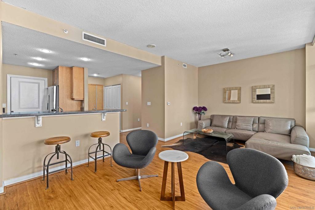 850 Beech St #1603 Property Photo 8