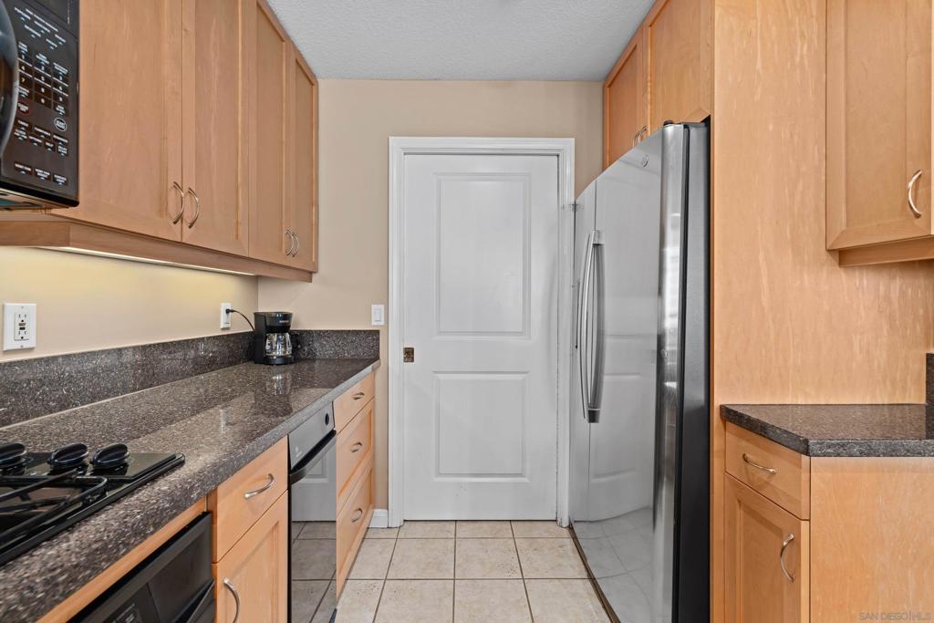 850 Beech St #1603 Property Photo 13