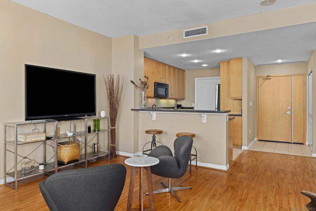 850 Beech St #1603 Property Photo 15