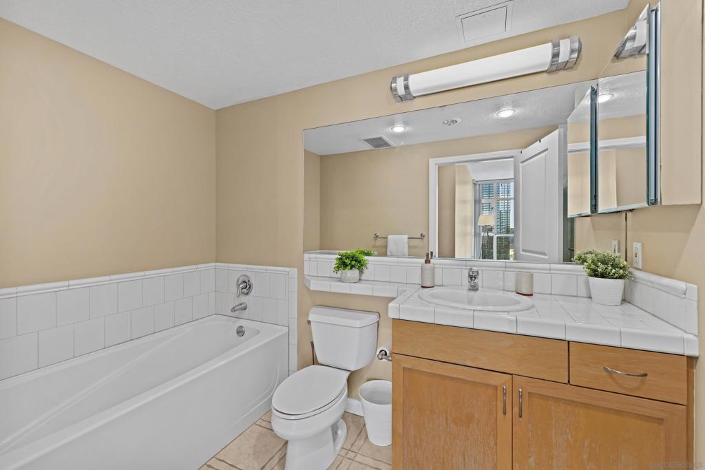 850 Beech St #1603 Property Photo 19
